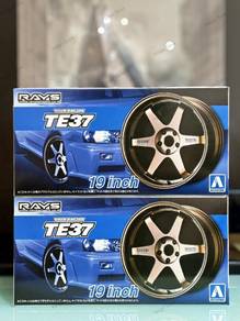 VOLK RACING TE37 19 inch Wheel & Tire Set