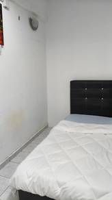 BJ Court Bilik sewa LELAKI Nr Bayan Lepas FIZ, Gelugor USM, BJ Complex