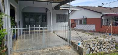 Full loan 1 Storey Endlot House Taman Indah Sg Jelok Kajang For Sale