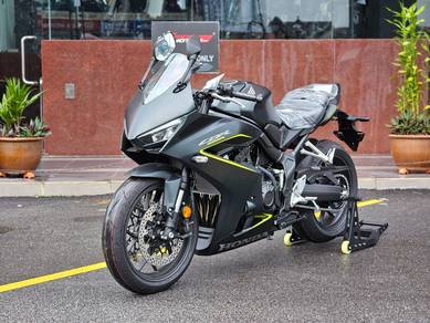 Honda CBR650R - E-Clutch - CBU Unit - Cash / Loan