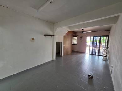 Double Storey @ 2 bedroom Hang Jebat Taman Ungku Tun Aminah skudai