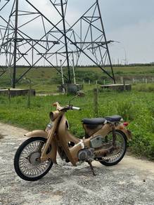 Honda C65 Klasik.