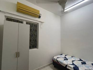 Sunway suriamas room rental (parking available)