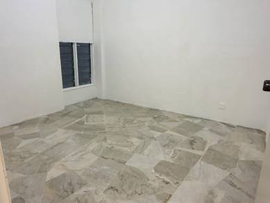 Low floor, convenient location, nearby Puchong Jaya and Sunway