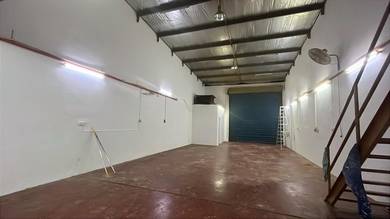 Mount Austin Single Storey Terrace Factory for Rent