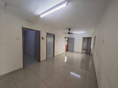 Wangsa Maju Seksyen 2 Flat near LRT Wangsa Maju 3 bedroom 2 bath