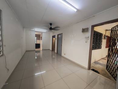 Wangsa Maju Seksyen 2 Flat near LRT Wangsa Maju 3 bedroom 2 bath