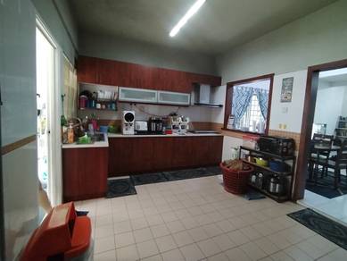 2sty Endlot Renovated Next to park