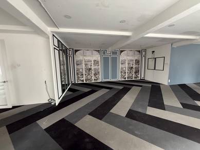Taman Tun Dr Ismail TTDI Jalan Tun Mohd Fuad. 1st floor shop-office.