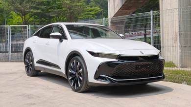 2023 Toyota Crown 2.4 Rs Advance Sedan