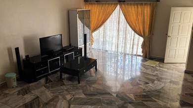 Partly Furnished Good Rent 2 Storey Beside Field Teluk Gadong Klang