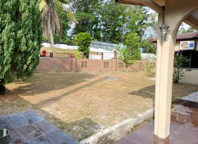 Corner Single Storey House (Big Land 3000sf) for rent