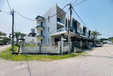 2.5-storey-Terraced-House-for-sale-Ujong-Pasir-Melaka