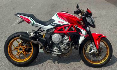 MV Agusta Brutale 800 Reparto Corse full loan