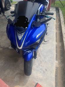 Yamaha R25 v1