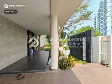 3 Storey High Ceiling Bungalow with Pool & Sea View, Damai KK