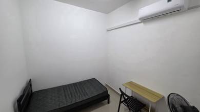 Single Room at Bandar Utama/One Utama, Female Unit