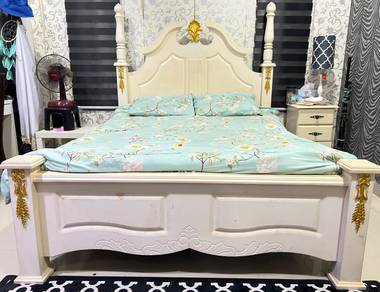 Used Set Katil Queen + Meja Solek + Meja TepiKatil