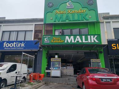 2.5 Storey Shop Facing Main Road Seri Bangi seksyen 8