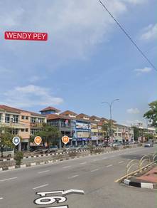 feature ad Corner ground floor raja uda for rent