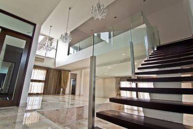 Bungalow House for Sale At Taman Hillview, Ampang