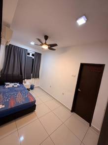 Room for rent in KSL@Daya with (PRIVATE BATHROOM)