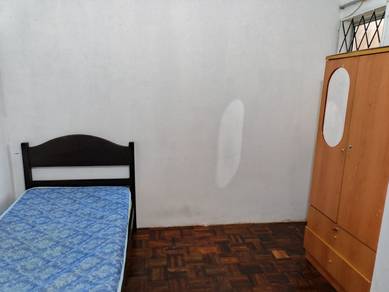Miri Senadin room for rent