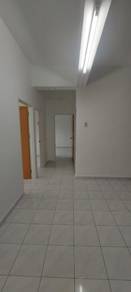 Pierce Palace 3-Bedrooms 1050sf P/Furnished Newly Painted 2-Carparks