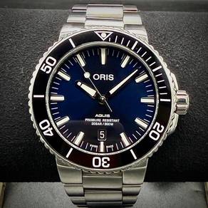 Preowned ORIS AQUIS 300M “BLUE DIAL”