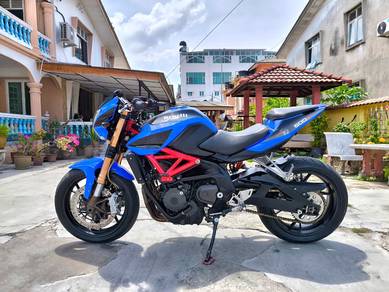 Benelli TNT 600