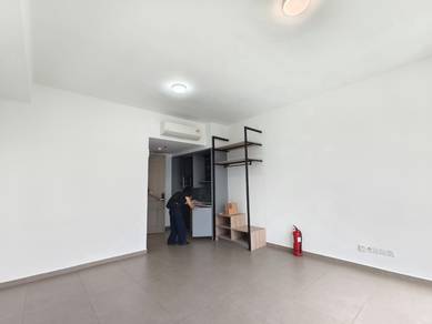 Mossaz Empire City Studio partly furnish Damansara Perdana
