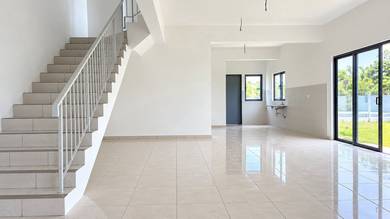 Rumah Corner Lot M Senyumia Salak Tinggi Sepang Selangor Negotiable