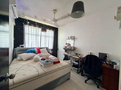 2 storey end lot Jln indah 2/2 for rent