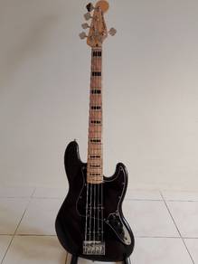 squier active jazz bass