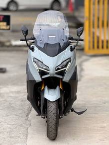 2025 YAMAHA TMAX V3 Low Mileage