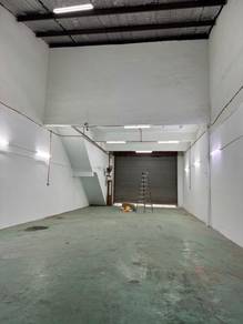 1.5 storey Link Factory in Seksyen 33 Near Kesas Highway
