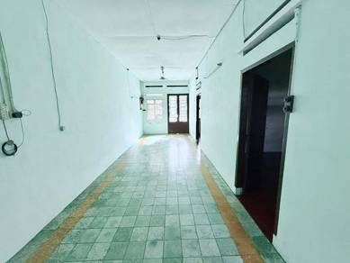 JALAN TAMAN RIA , 1/terrace for sale  -- la 1571sf