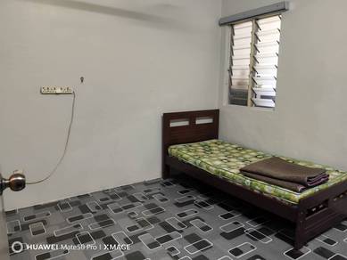 Perumahan Pantai Permai Pantai Dalam Blok C Room For Rent Lelaki