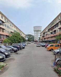 Taman Putra Budiman Flat-1