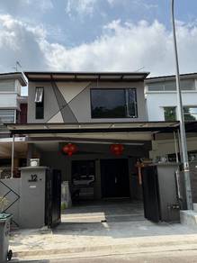 Recently Renovated, Fully Extended 4-Bedroom Double-Storey Home