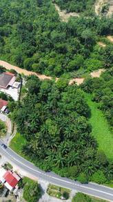 Tanah Ada Sungai Tepi Jalan Utama Labu Negeri Sembilan