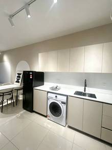 [Negotiable] One Equine 1+1Room New Reno Free Bus to MRT direct to UPM