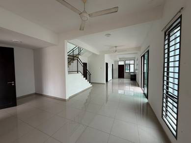[END LOT] 4R4B Saujana KLIA Kota Warisan Sepang Ready Move In Nearshop