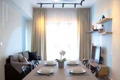 Ready Move In, Balcony Corner Lot Unit 1300 sqft, Free Furnished