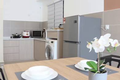 Ready Move In, Balcony Corner Lot Unit 1300 sqft, Free Furnished