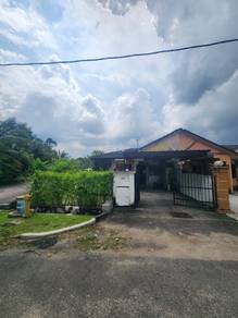 Taman Dahlia / Pasir Gudang / Johor