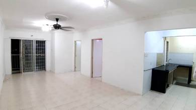 FOR RENT SELAYANG,LAKEVIEW APARTMENT,PARTIALLy FURNISH,GOOD CONDITION