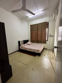 For Rent Master Room or Middle Room, Landed House Bukit Indah