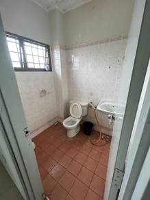 For Rent Master Room or Middle Room, Landed House Bukit Indah
