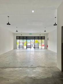 Ground Floor Desa Petaling, facing main road, Ready condition